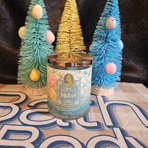 NWT Bath and Body Works Disney Princess Mulan Candle - Green and Gold